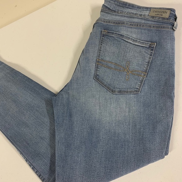 Jeans - Picture 2 of 6